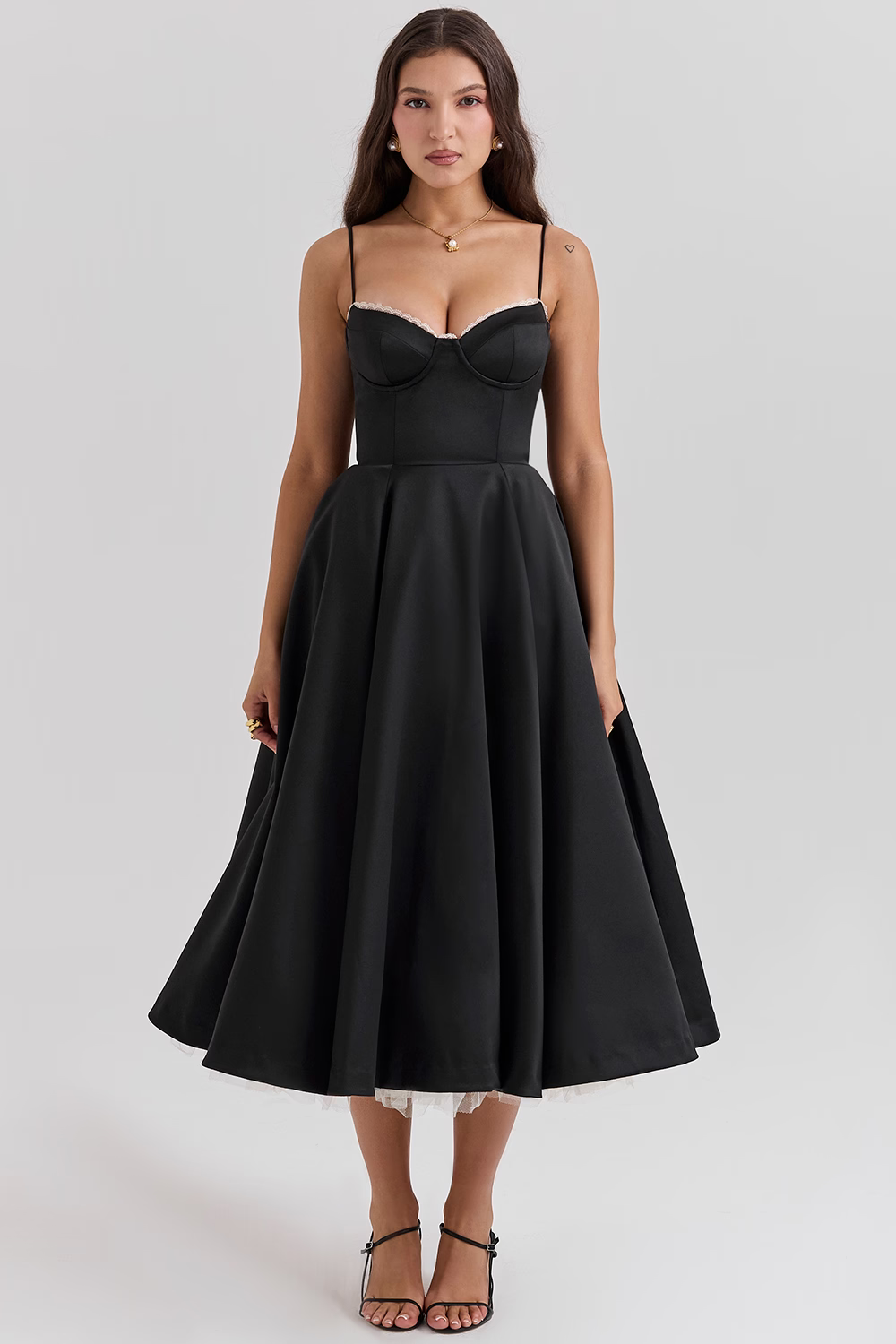 Sophia | A chic body-shaping dress